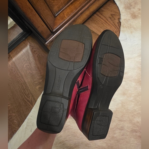 NAOT Footwear Women's Kona Boot In Red, Size 8 US Or 39 EUR - Picture 6 of 16
